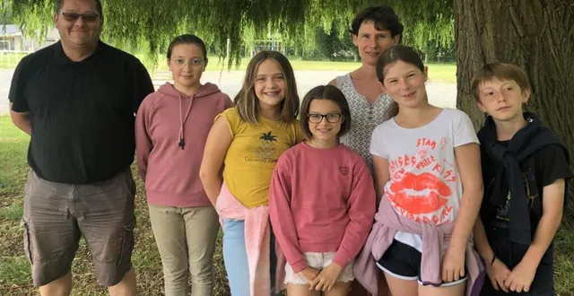 photo  clémentine, séraphine, margot, gaëlle et nominoë ont été accompagnés pour ce bilan par claire hareau et gilles delisle.  &copy;  le maine libre 