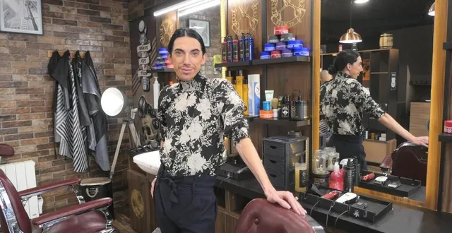 photo  bryan joneau ouvre un second salon de coiffure à coulaines en juin 2022.  &copy;  le maine libre 