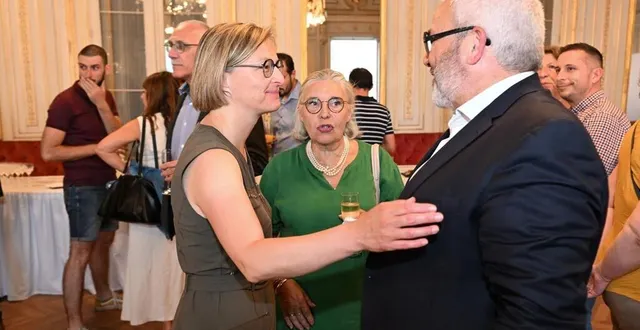 photo  angers, le 19 juin 2022. stella dupont (ensemble, à gauche) a été réélue dans la 2e circonscription de maine-et-loire, tout comme nicole dubré-chirat (ensemble, au centre) dans la 6e circonscription.  &copy;  co – josselin clair 