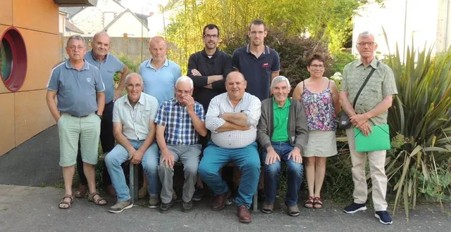 photo  les membres du bureau du comice communal.  &copy;  le maine libre 