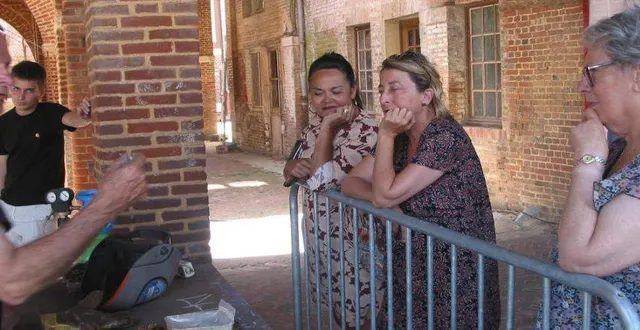 photo  pépito a expliqué sa façon de travailler au public.  &copy;  ouest-france 