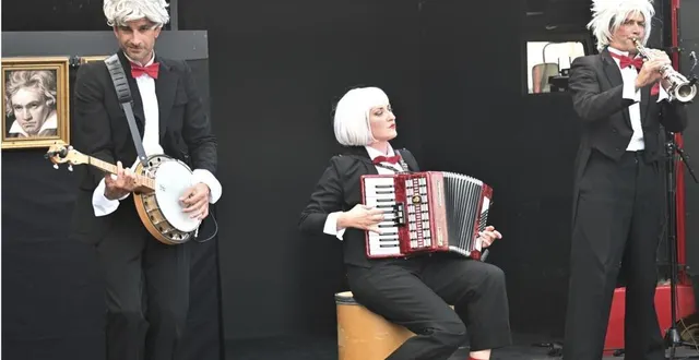photo  la compagnie ernesto et barytonianimera les deux communes de saint-gervais-en-belin et laigné-en-belin.  &copy;  archives le courrier de l’ouest 