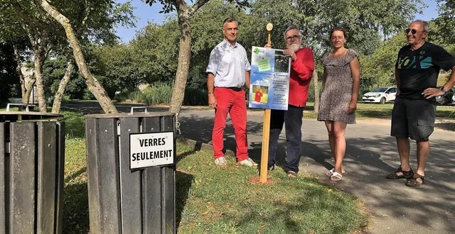 photo  le maire daniel chevalier, accompagné de ses trois premiers adjoints : bruno louatron, laurence bataille et jean-luc berger, à la halte fluviale de juigné-sur-sarthe.  &copy;  ouest-france 