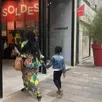 photo  les soldes ont démarré mercredi, sans grand engouement pour l’instant. en tout cas, la rue des minimes et les nombreux magasins du centre-ville sont prêts à proposer leurs bonnes affaires. 