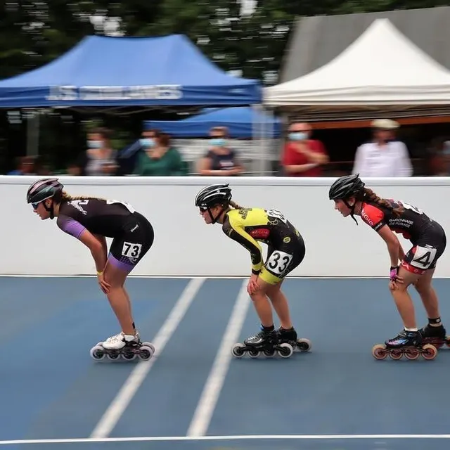 photo en file indienne sur la piste de coulaines.  ©  ouest-france