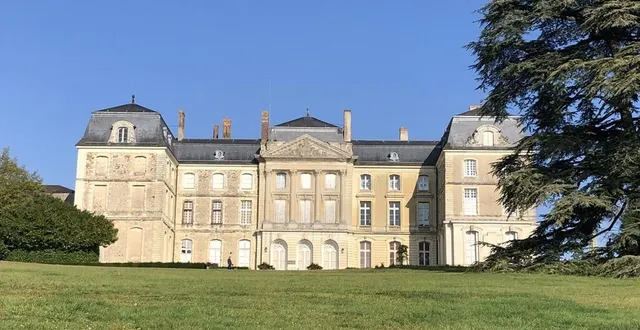 photo  le parc du château de sablé-sur-sarthe va accueillir, vendredi 24 et samedi 25 juin 2022, les deux représentations d’un bourgeois gentilhomme, une comédie ballet de molière.  &copy;  ouest-france 