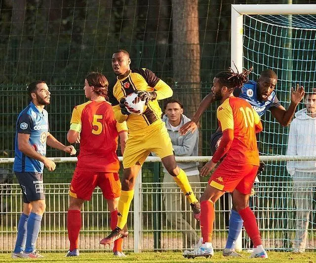 Mickaël Bod passe pro, en 2022-2023 au Mans FC. Dominique Breugnot photo mickaël bod passe pro, en 2022-2023 au mans fc. © dominique breugnot