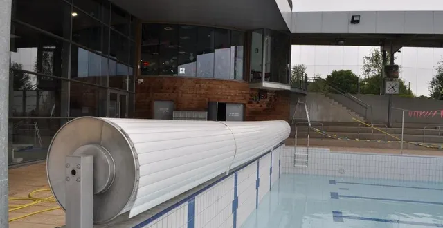 photo  les bassins du centre aquatique intercommunal du pays sabolien, basé à sablé-sur-sarthe, sonneront creux les samedis cet été : faute de personnel suffisant, le centre se voit contraint de réduire ses horaires d’ouverture et de fermer ses portes chaque samedi, à compter du samedi 2 juillet 2022.  &copy;  le maine libre 