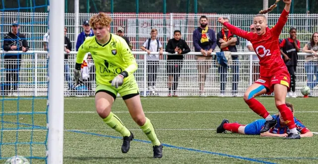 photo  romane leveau ouvre le score pour le mans fc et pose un premier pied en d2 (9').  &copy;  le maine libre 