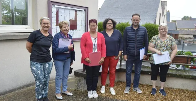 photo crosmières. le jury du concours du fleurissement est passé  &copy;  le maine libre 