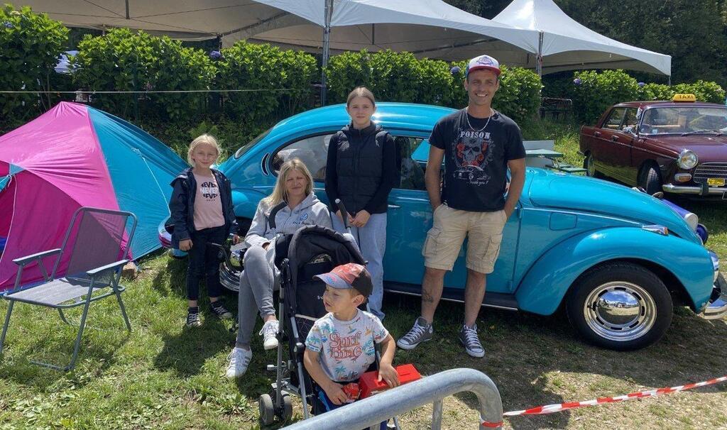 Locronan. Au camping avec la Coccinelle de 1970 Quimper.maville