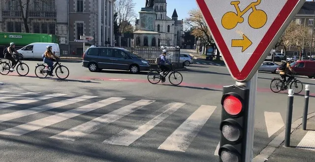 photo  à angers (maine-et-loire), le carrefour dit « du roi-rené » relie les places de l’académie et kennedy.  &copy;  ouest france 
