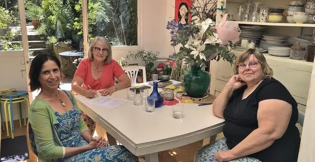 photo  bérengère plat-bodénan et martine de latude, cofondatrices de la casa feliz, avec françoise gaboreau-épaillard, membre du conseil d’administration de l’association.  &copy;  ouest-france 