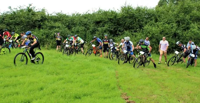 photo  les 24 heures vtt ont enregistré la participation de 750 sportifs.  &copy;  ouest-france 