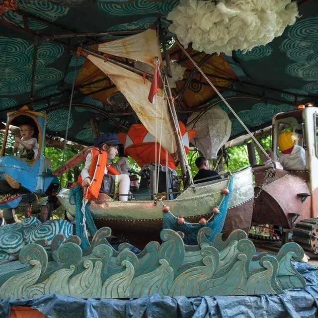 photo les plus jeunes pourront s’aventurer sur l’insolite carrousel de la compagnie titanos.  ©  archives