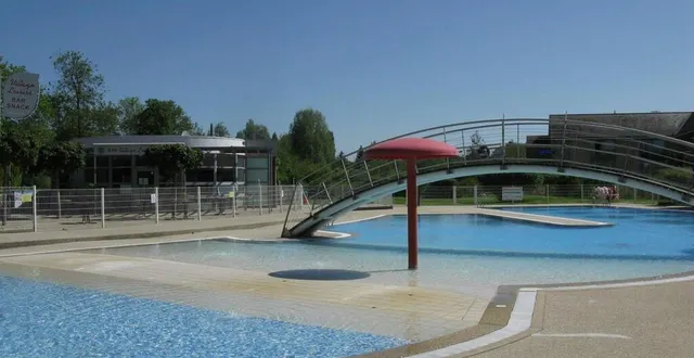 photo  la piscine intercommunale de loué ne devrait pas subir de désagréments faute de surveillants durant l’été 2022.  &copy;  archives ouest-france 