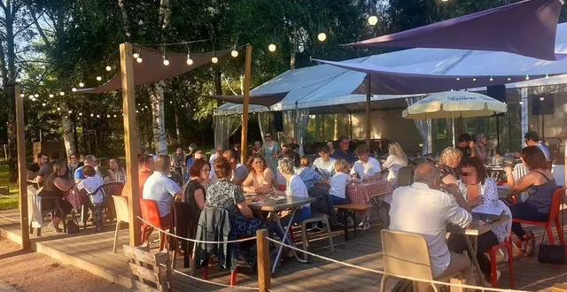 photo  la guinguette ô bord du loir a ouvert pour la saison le 1er mai.  &copy;  laurent maroleau 