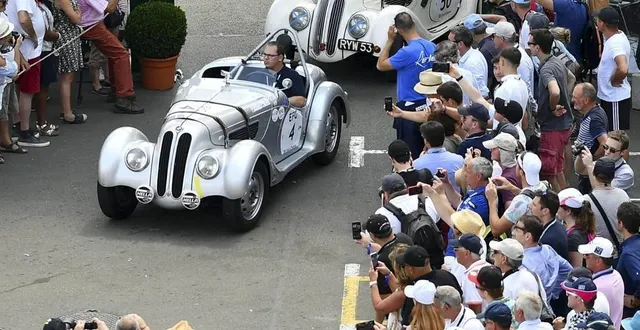 photo  la présence des clubs de voitures anciennes est indispensable dans l’organisation de le mans classic.  &copy;  archives le maine libre – hervé petitbon 