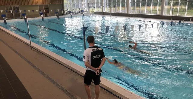 photo  dans l’extension du centre aquatique alencéa, le nouveau bassin de 25 m avec six lignes d’eau a été inauguré ce vendredi 1er juillet 2022.  &copy;  ouest-france 