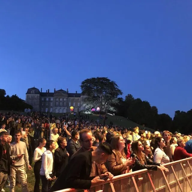 photo cimafunk a fait monter l’ambiance d’un cran dans le parc du château.  ©  ouest-france