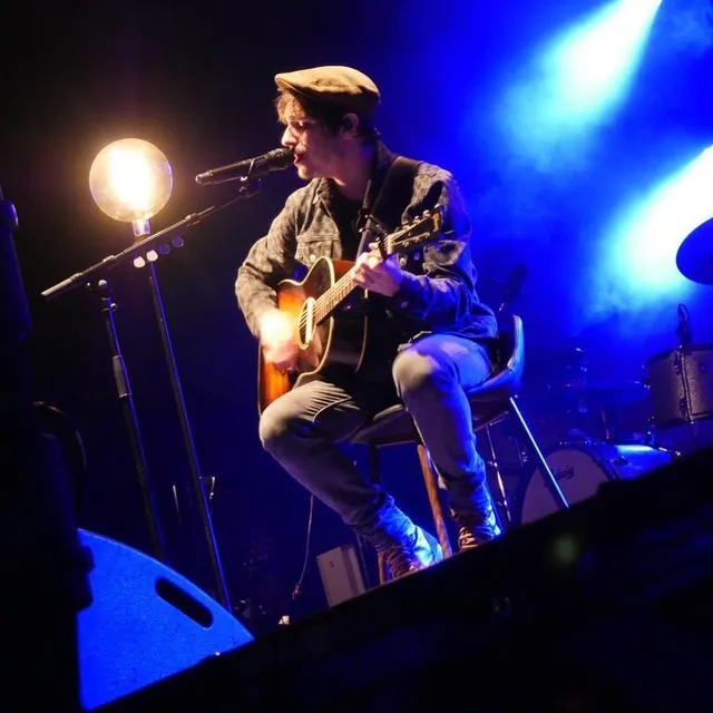 photo plus de 3 000 spectateurs ont répondu présent pour le concert de gauvain sers.  ©  le maine libre