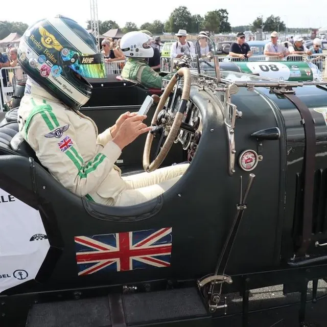 photo un petit post sur les réseaux sociaux avent de prendre le départ.  ©  ouest-france