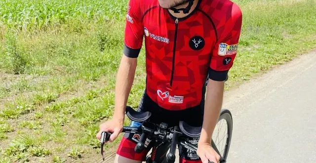 photo  alexandre allain a réussi à boucler son ironman aux sables-d’olonne.  &copy;  archives ouest-france 