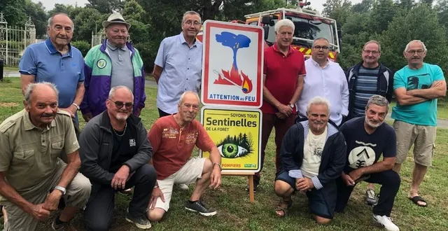 photo  les nouvelles « sentinelles de la forêt » de brette-les-pins. « ici, le risque d’incendie est une préoccupation permanente », confie le maire, stéphane fouchard.  &copy;  ouest-france 