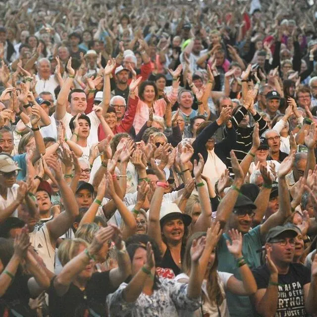 photo les tufféeries attirent toujours énormément de monde sur la scène du plan d’eau, cette année, chimène badi et le collectif métissé.  ©  archives le maine libre – denis lambert