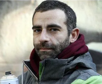 photo  andrea ravo mattoni.  &copy;  ravo 