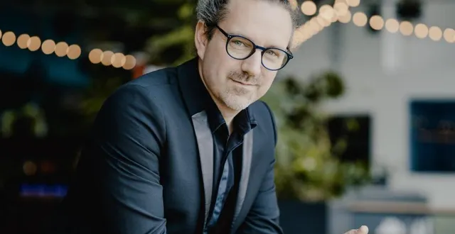 photo  julien chauvin.  &copy;  marcoborggreve 