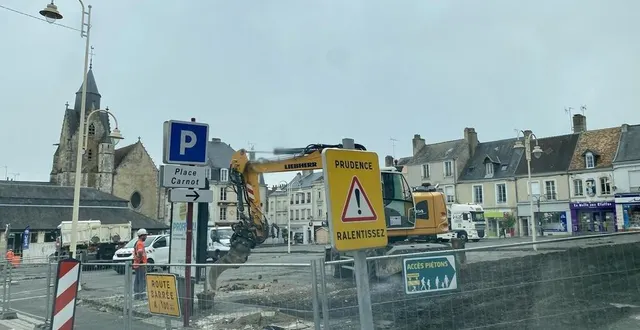 photo  les travaux ont commencé sur la place carnot à mamers.  &copy;  le maine libre 