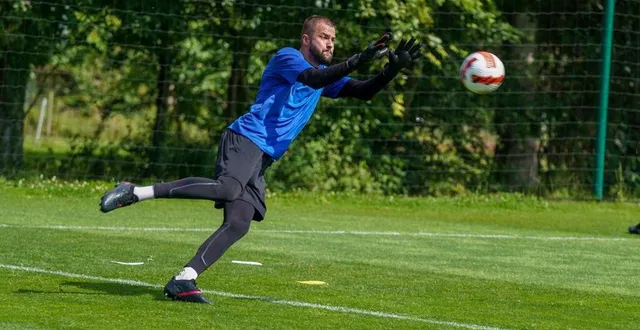 photo  nicolas kocik s’est montré en forme pour sa reprise avec le club manceau.  &copy;  photo : arnaud despelchain 