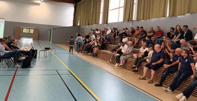 photo  de gauche à droite : le cercle olympique de laigné-saint-gervais réorganise son club de football.  &copy;  ouest-france 