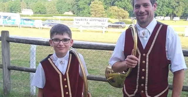 photo  à 11 ans, nicolas partage la même passion pour la trompe de chasse que son père thomas.  &copy;  le maine libre 
