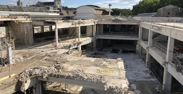 photo  angers, jeudi 7 juillet 2022. la déconstruction de l’immeuble molière touche à sa fin. le bâtiment de 11 000 m² a été entièrement vidé.  &copy;  co – chloé bossard 