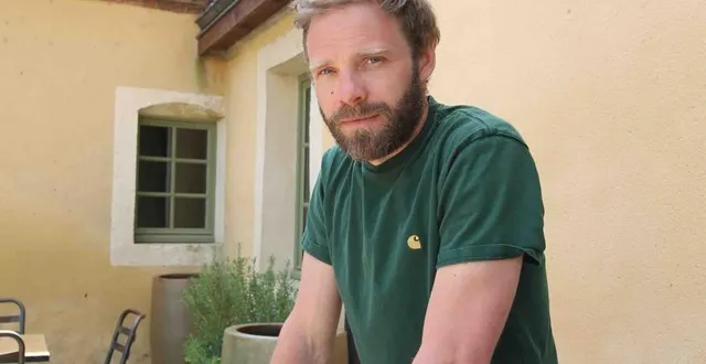 photo  sven chartier, chef du restaurant oiseau oiseau à préaux-du-perche.  &copy;  gérard houdou, ouest-france 