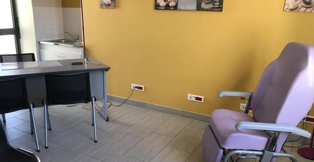 photo  « santé sur place » s’installe provisoirement à côté de la bibliothèque de sceaux-sur-huisne.  &copy;  le maine libre 