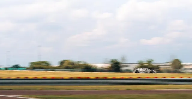 photo  la ferrari lmh a réussi ses premiers tests  &copy;  ferrari media 