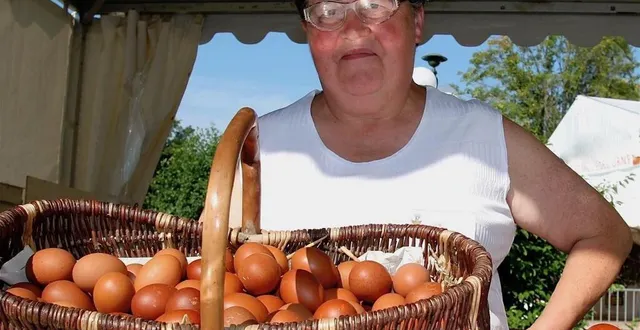 photo  renée guérinel, mamie poule.  &copy;  gérard houdou, ouest-france 