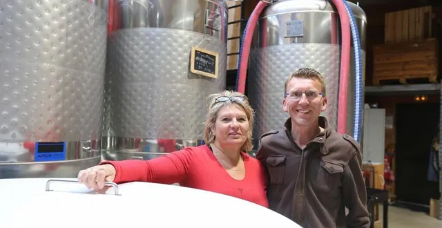 photo  pascale et donatien lesellier dans leur brasserie.  &copy;  gérard houdou, ouest-france 