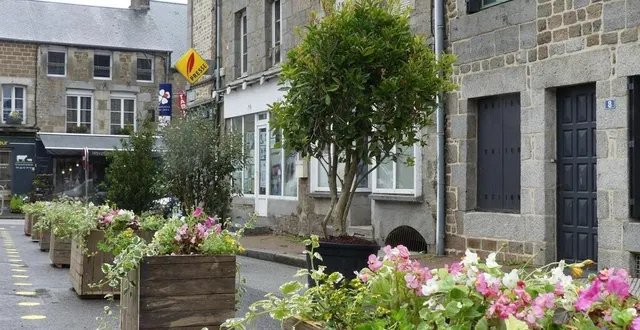 photo  une place relookée et végétalisée pour un test grandeur nature.  &copy;  ouest-france 