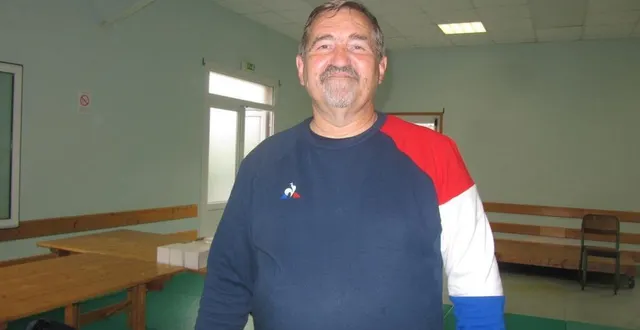 photo  michel ménardon est un bénévole très engagé, à ségrie-fontaine.  &copy;  ouest-france 