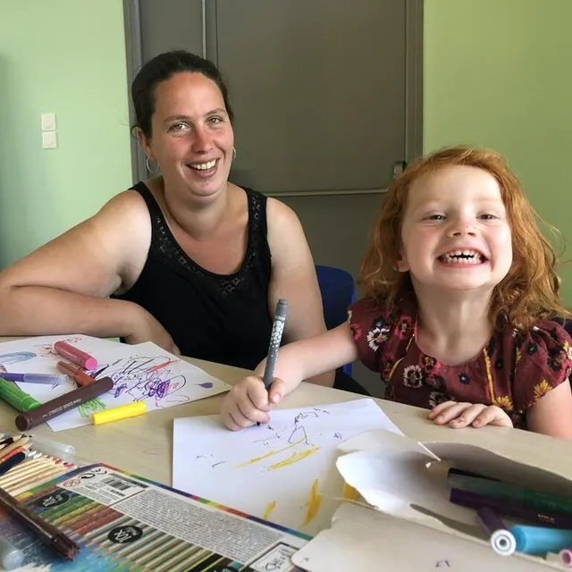 photo katia et sa fille s’activent lors de l’atelier.  ©  ouest-france