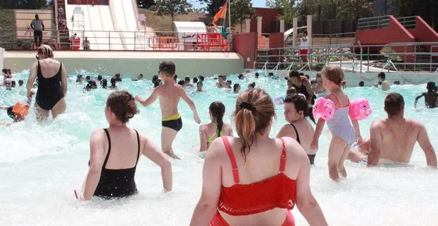 photo  lors des vagues de chaleur, c’est la ruée vers l’eau à la piscine des atlantides.  &copy;  ouest-france 