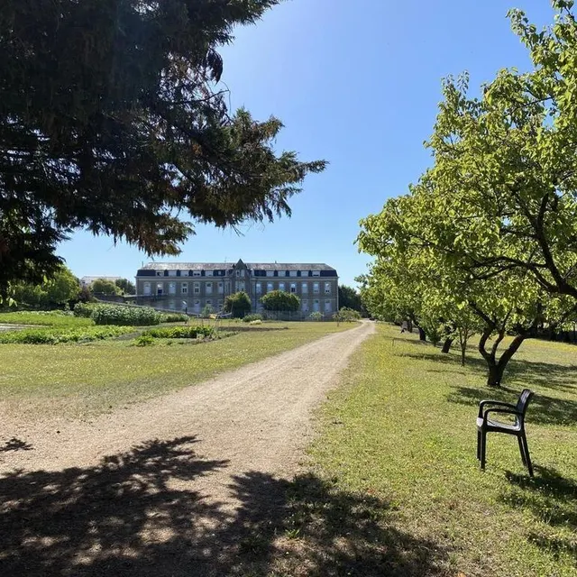 photo lors de la déambulation nocturne, les visiteurs parcourront 600 m de la propriété où se trouve la maison mère. c’est ici que vivent la grande majorité des religieuses.  ©  ouest-france
