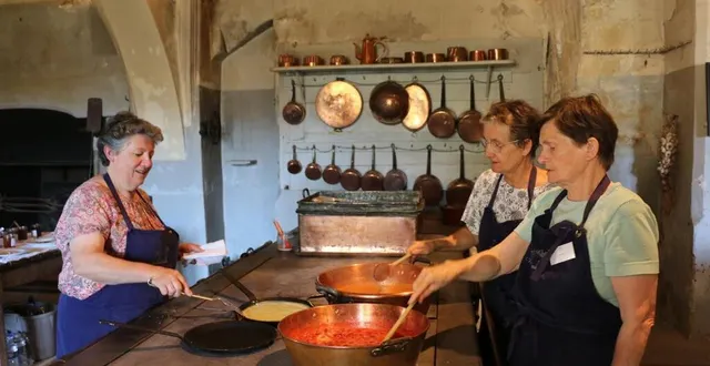 photo  les cuisines médiévales du château du lude (sarthe) reprennent vie à l’occasion de la fête de la confiture, dimanche 17 juillet 2022.  &copy;  ouest-france 