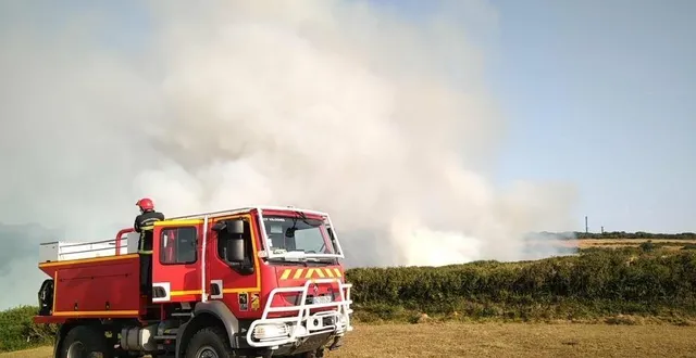 photo  ce lundi 18 juillet 2022, la sarthe a été placée en vigilance « très sévère » concernant les feux de forêt et d’espaces naturels.  &copy;  sdis 50 