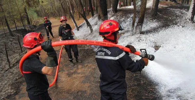 photo  le vendredi 10 juillet 2015, les spectateurs pouvaient apercevoir le champignon de fumée depuis la gare du mans  &copy;  archives ouest-france 