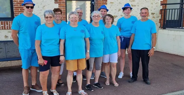 photo  les bénévoles, quelques minutes avant les festivités.  &copy;  le maine libre 